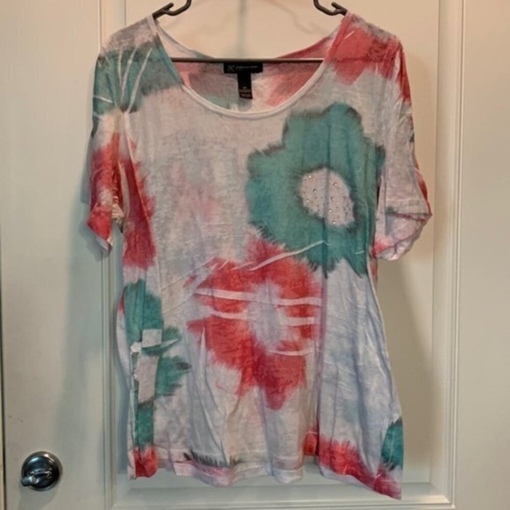 Plus Size INC International Concepts Woman White Pink Teal Shirt Size 0X GUC